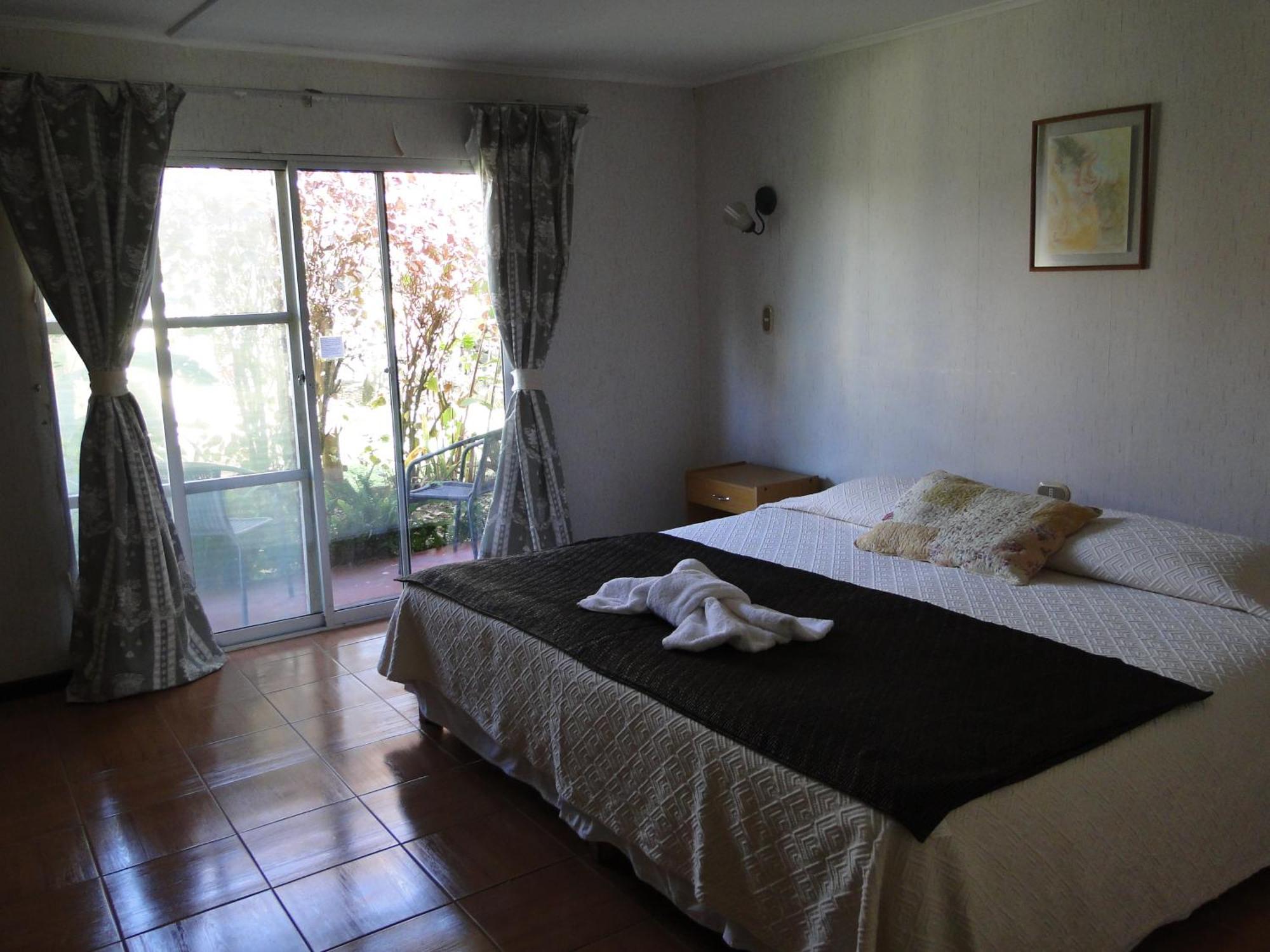 Tupa Hotel Hanga Roa Quarto foto